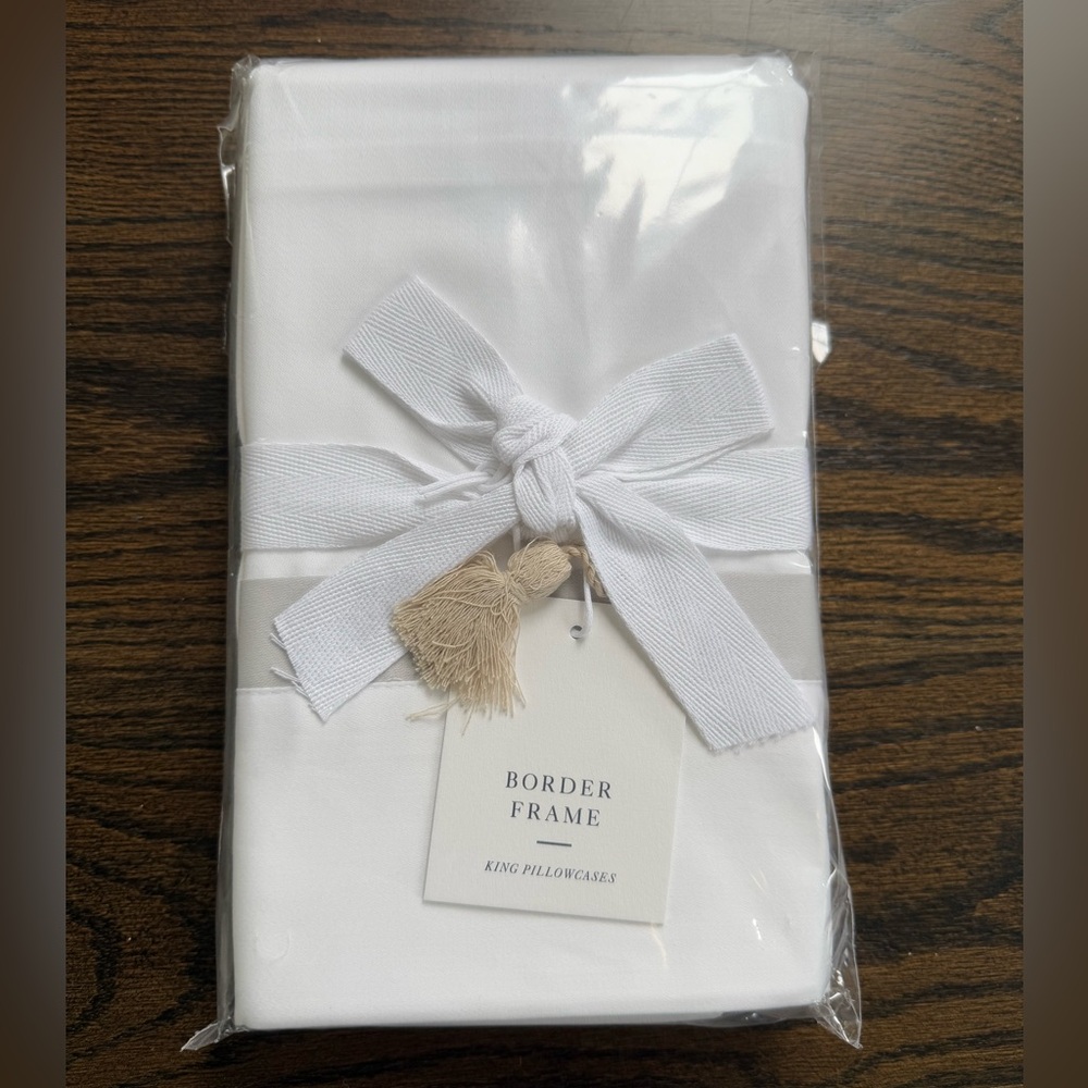 New Serena and Lily Border Frame Sateen King Pillow Case set in Fog